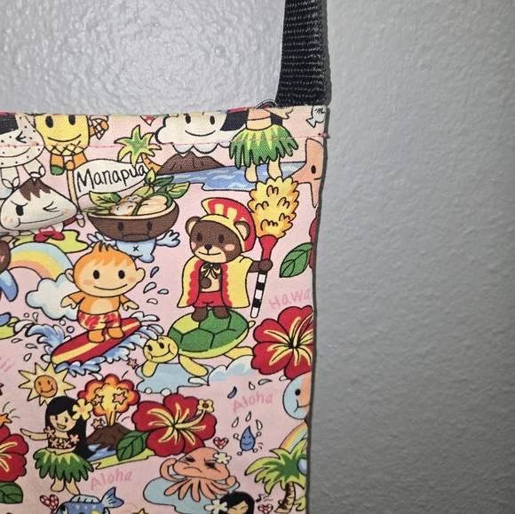 Hawaii Print Handmade Crossbody Zipper Bag - Picture 10 of 16